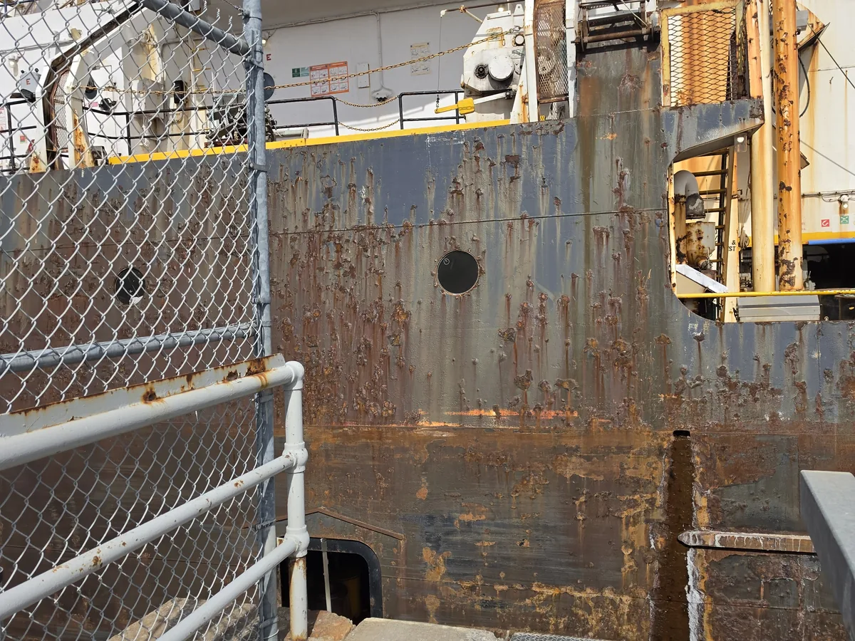Proof of durable decals on a working boat.